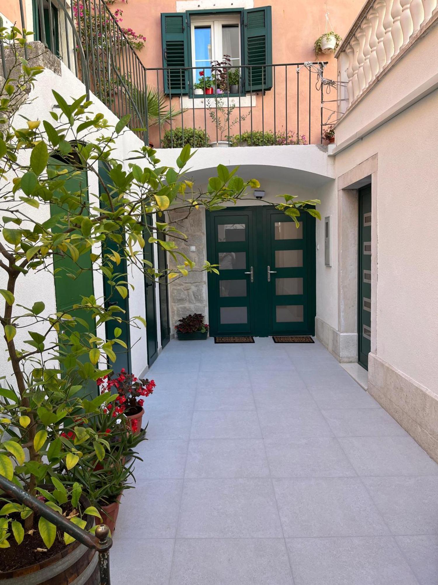Luxury Skalina & Volat * Split