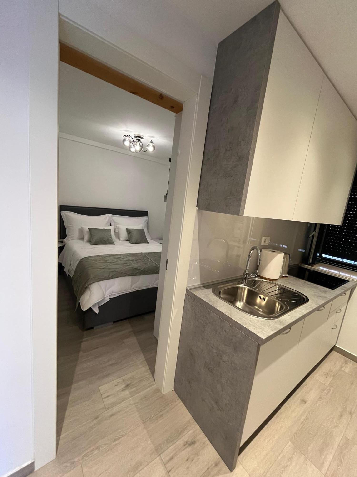 Lägenhet Luxury Skalina & Volat